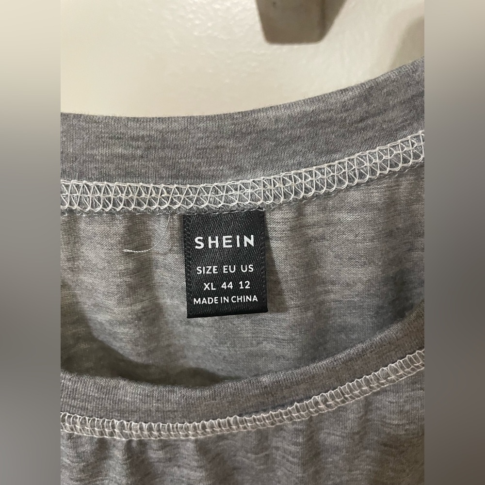 3 Shein Women's Tops!! - Picture 6 of 9